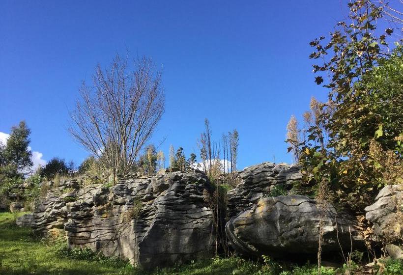 Motel The Rocks Chalets 10