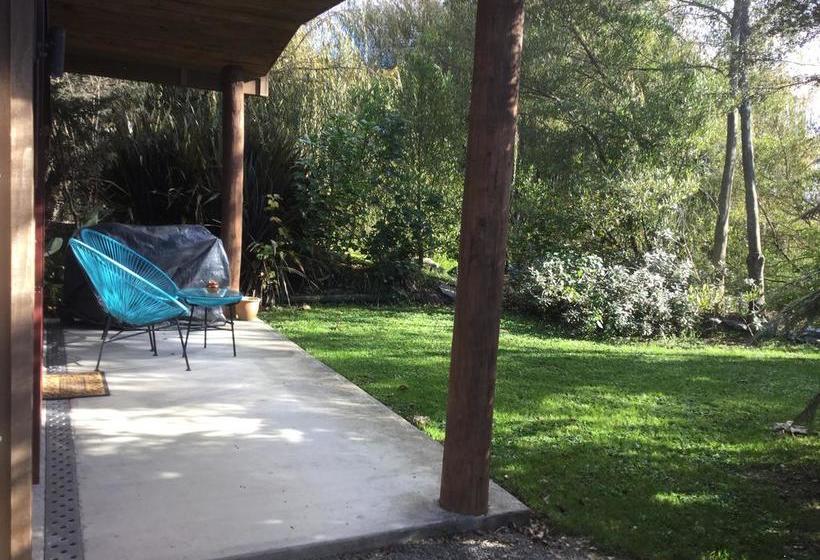 Motel The Rocks Chalets 16