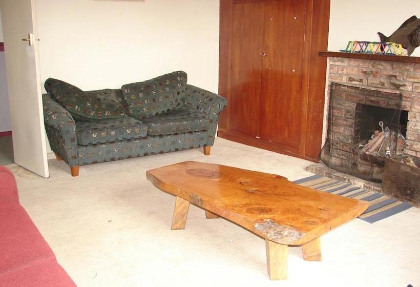 Hostel Brunnerton Lodge And Backpackers 2