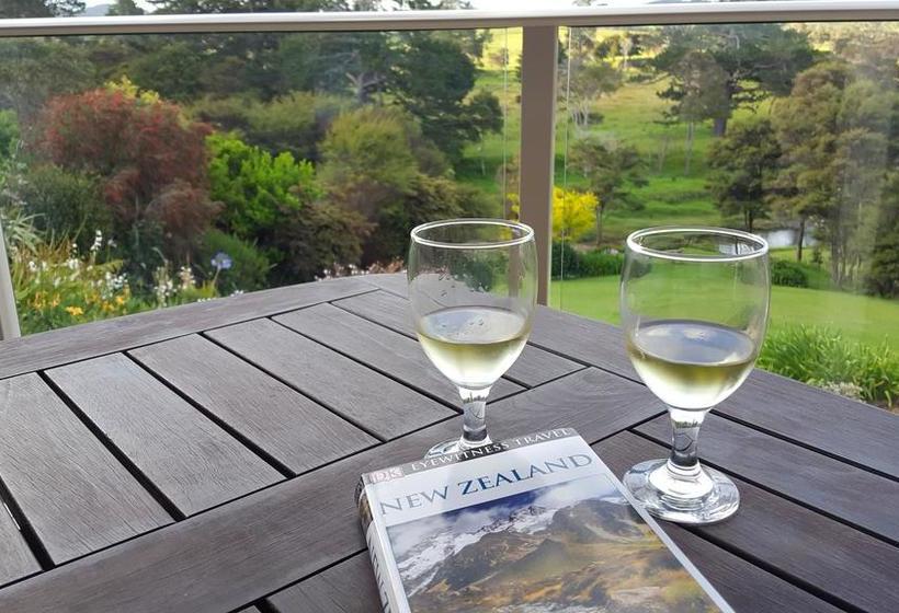 Bed and Breakfast Morepork Riverside Lodge Isla Norte