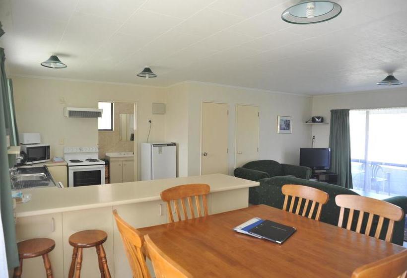 Alexandra Garden Court Motel 1