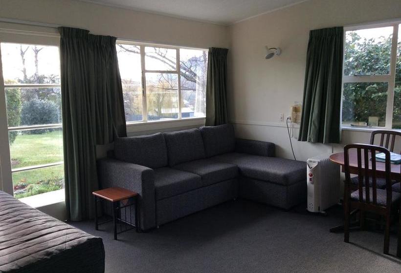 Alexandra Garden Court Motel 2