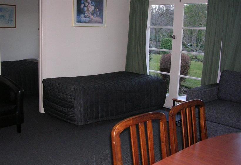 Alexandra Garden Court Motel 4