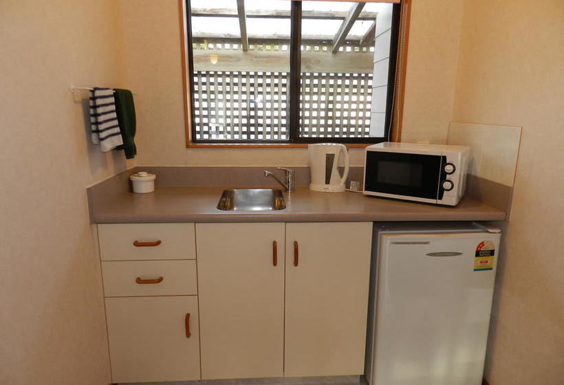 Asure Aspiring Court Motel 10