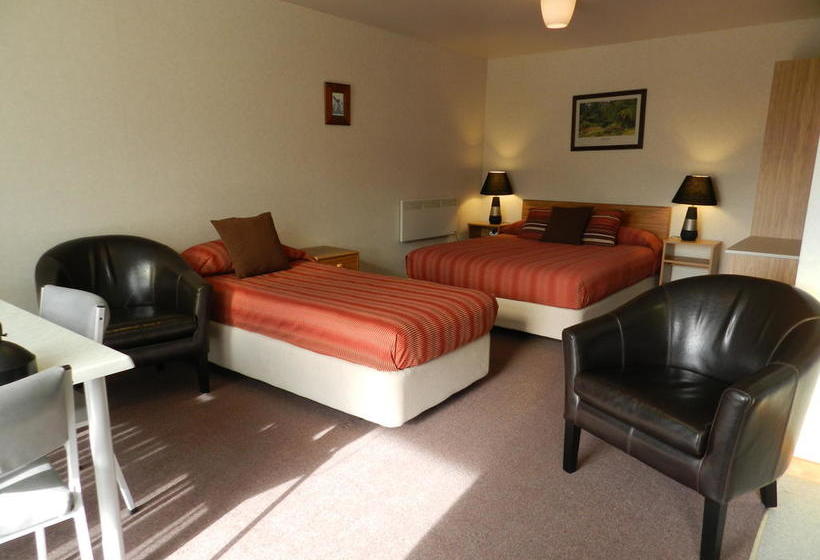 Asure Aspiring Court Motel 8