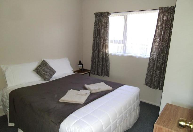 Forest Peak Motel 20