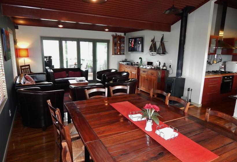 Omau Settlers Lodge Motel 19