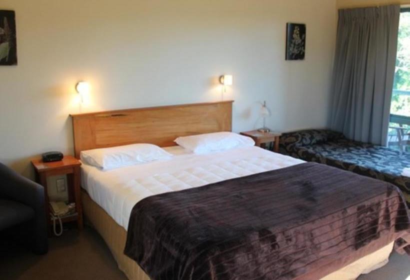 Omau Settlers Lodge Motel 9