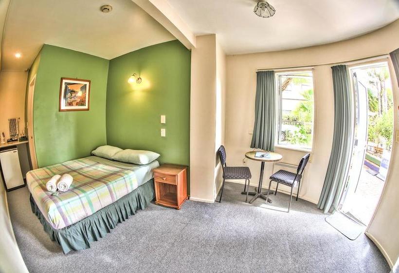 Hostel Centabay Lodge 4