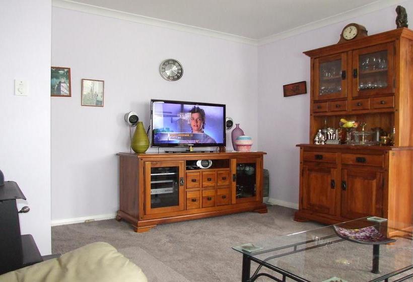 Wellesbourne Homestay B&b 7