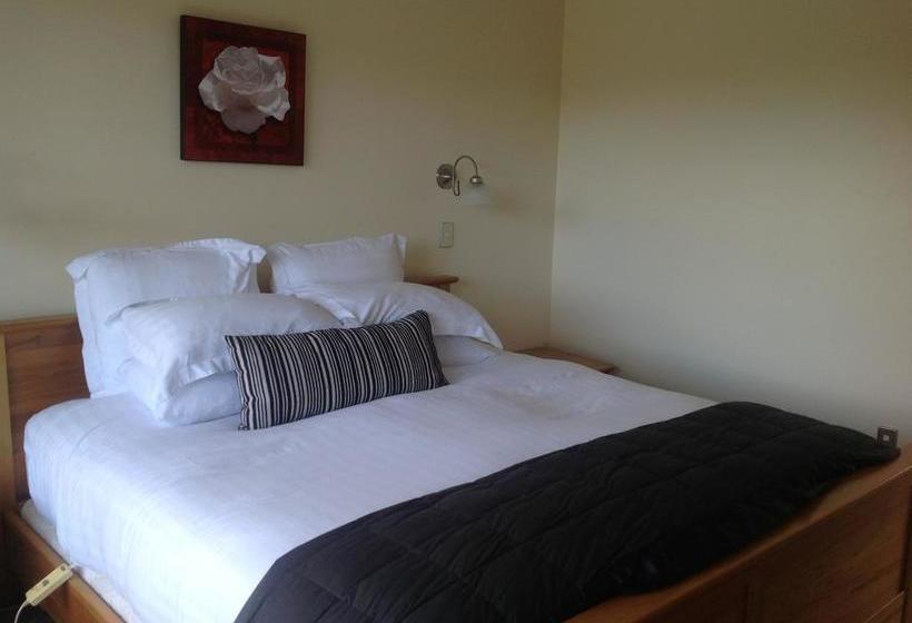 Hotel Ngati Ruanui Stratford Mountain House 14