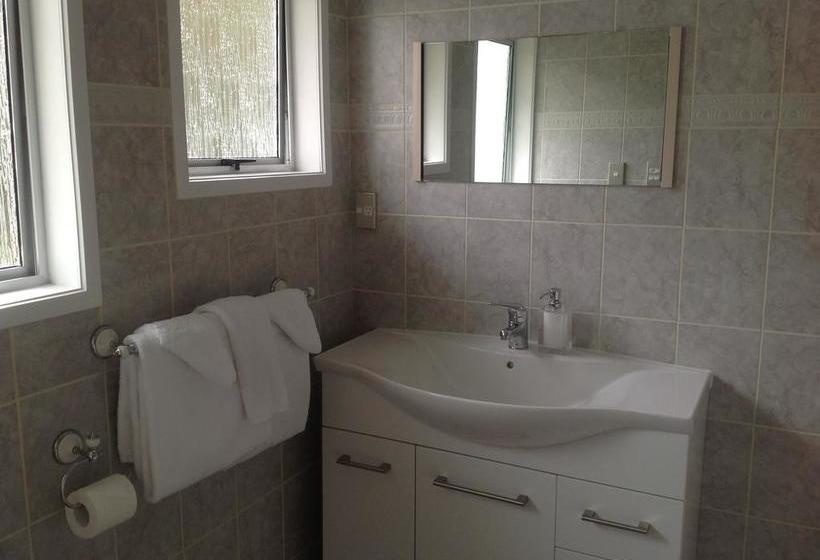 Hotel Ngati Ruanui Stratford Mountain House 18