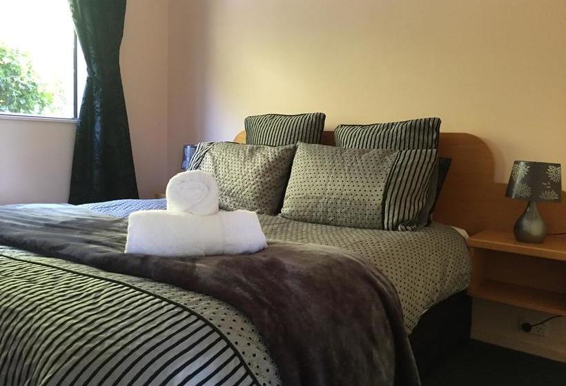 Motuoapa Bay Motel 20