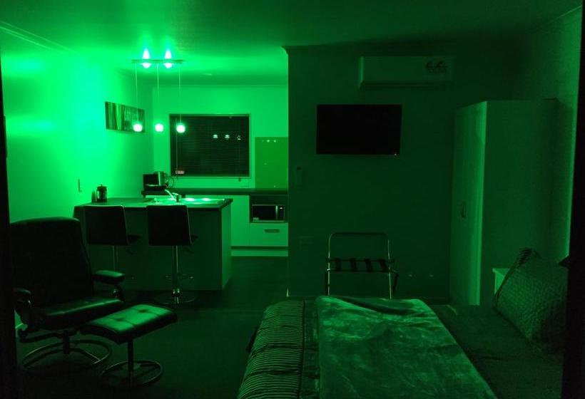 Motuoapa Bay Motel 5