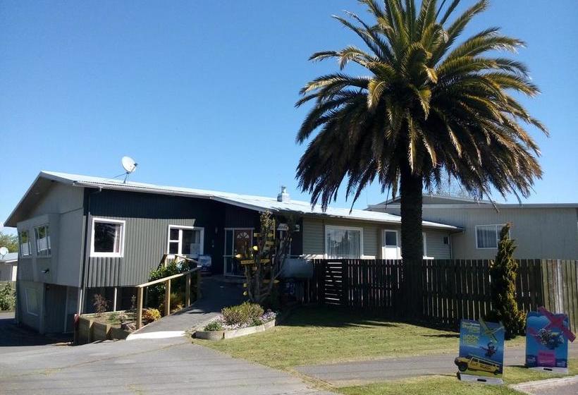 Albergue Berkenhoff Lodge Isla Norte