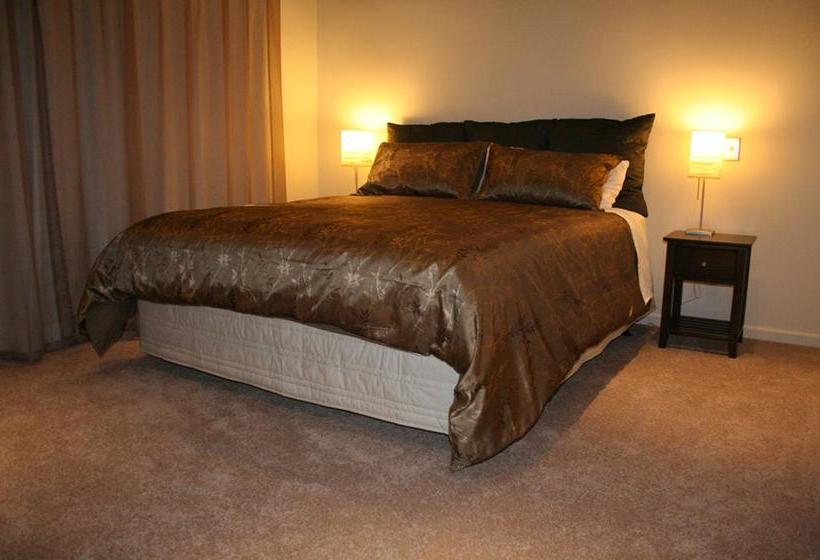 Bed and Breakfast Pine Hill Lodge 9