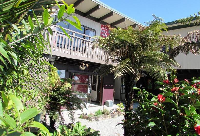 Hostel Birdsong Backpackers 1