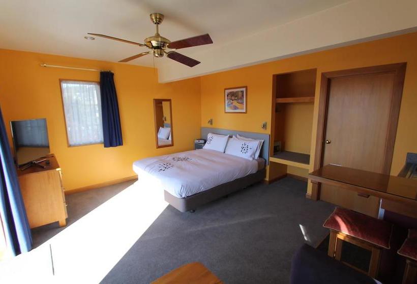 Beachside Villas Motel 4