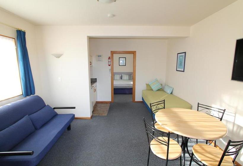 Beachside Villas Motel 8