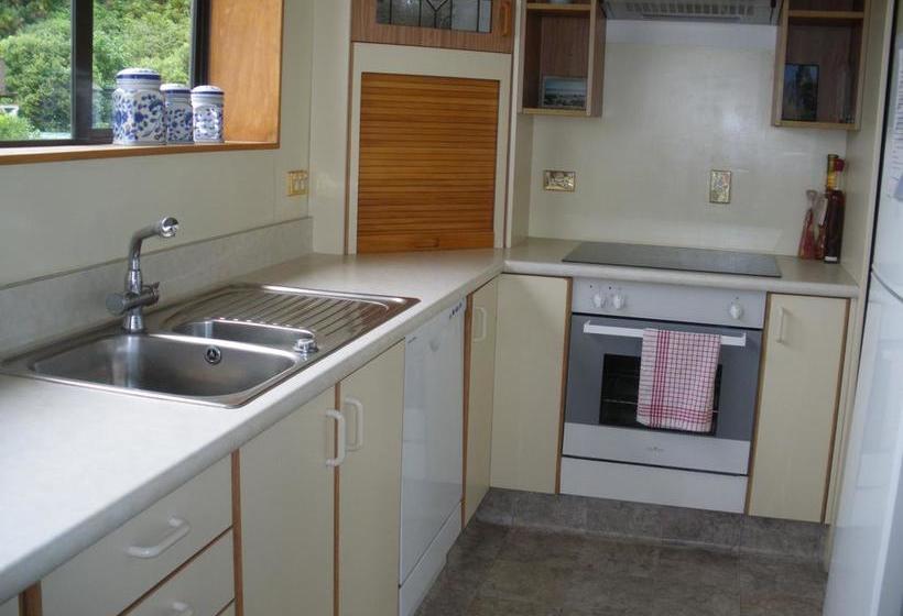 Punakaiki Beachfront Motels 10