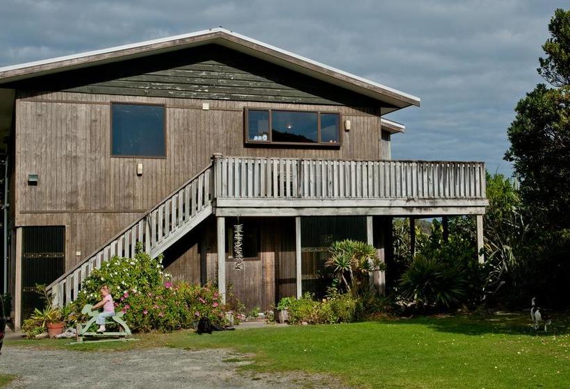 Punakaiki Beachfront Motels 5