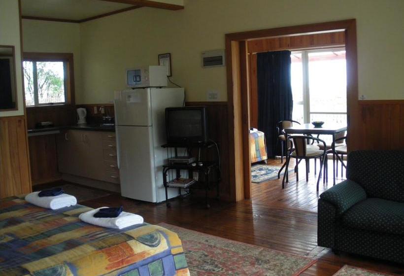Punakaiki Beachfront Motels 8