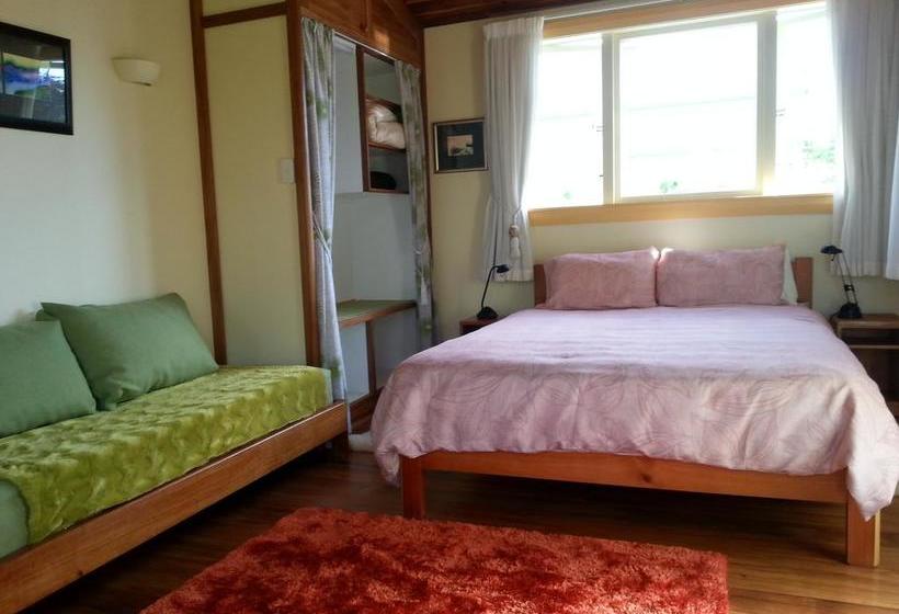 Rowan Cottage Organic B&b South Island