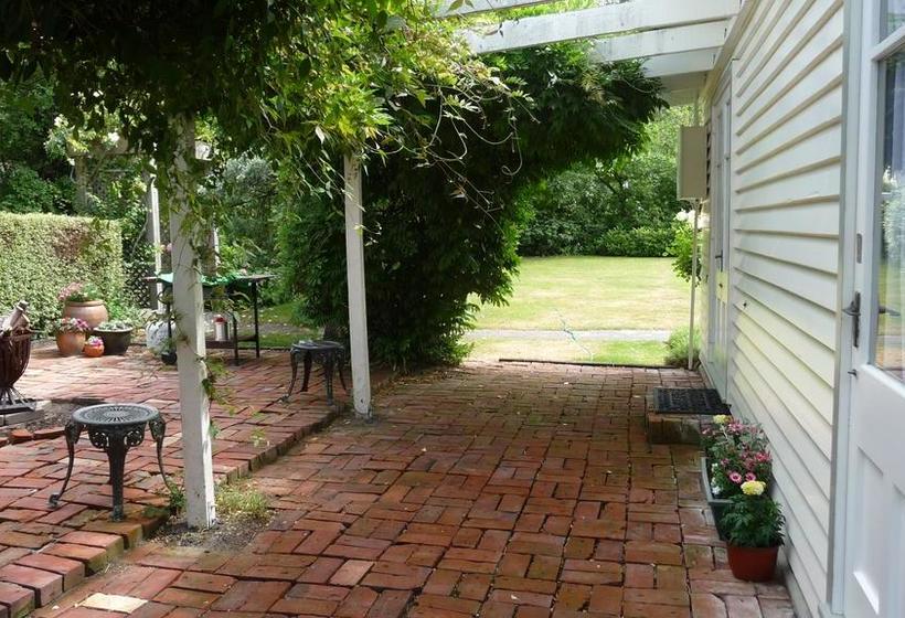 Harrogate Gardens Motel 10