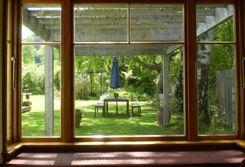 Harrogate Gardens Motel 4