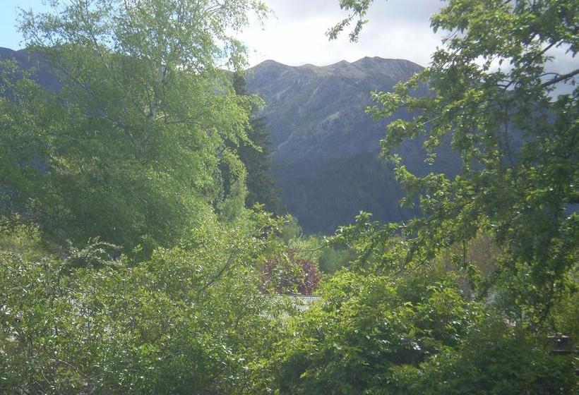 Harrogate Gardens Motel 5