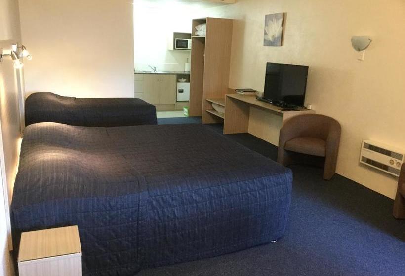 Motel Captains Quarters Motor Inn 1