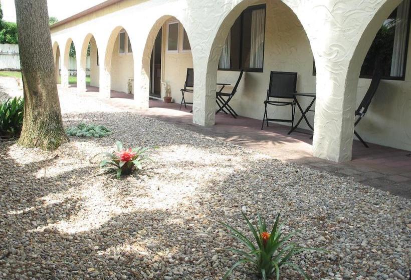 Motel Captains Quarters Motor Inn 14