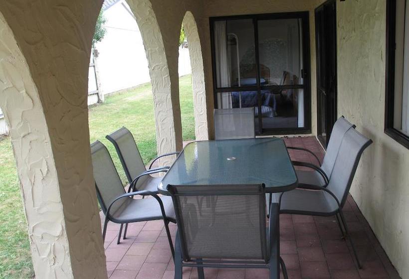 Motel Captains Quarters Motor Inn 16