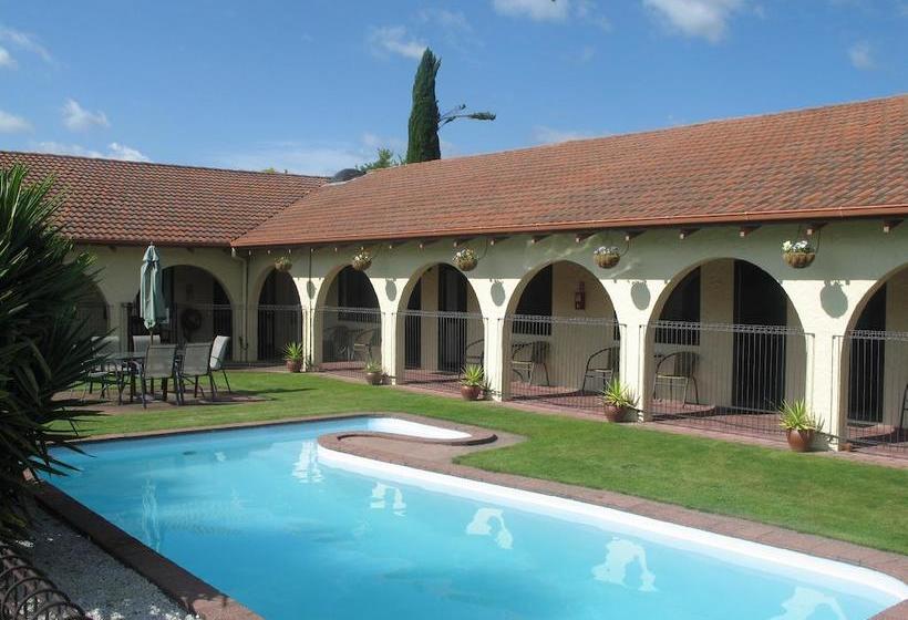 Motel Captains Quarters Motor Inn 9