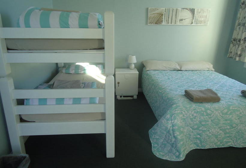 Tripinn Hostel Backpackers Yha 10