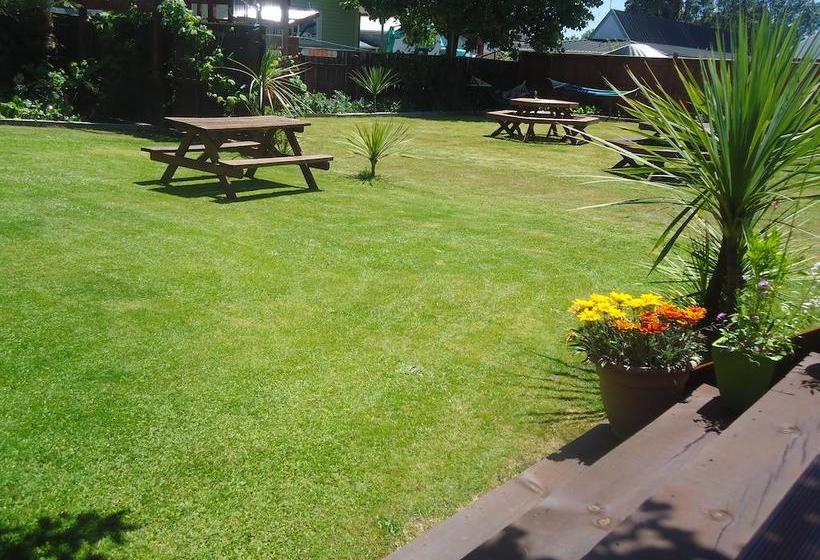 Tripinn Hostel Backpackers Yha 13