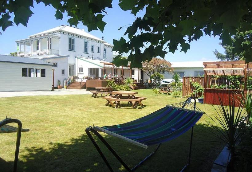 Tripinn Hostel Backpackers Yha 15