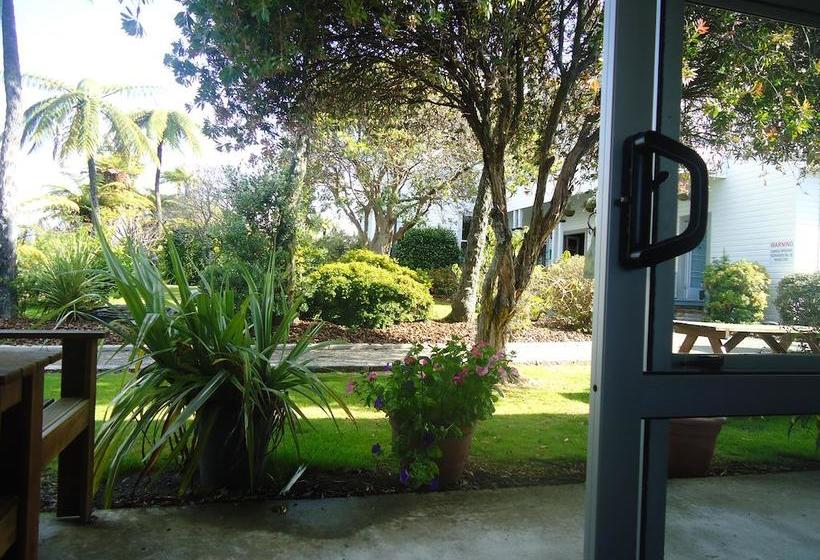 Tripinn Hostel Backpackers Yha 16