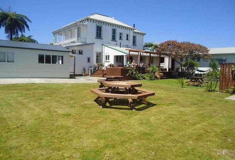 Tripinn Hostel Backpackers Yha 8