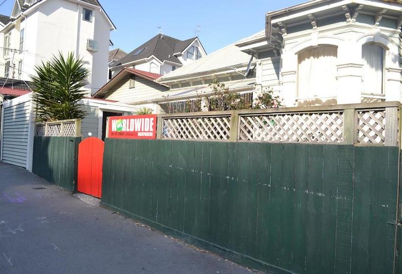 Hostel Worldwide Backpackers 5