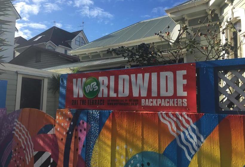 Hostel Worldwide Backpackers 7