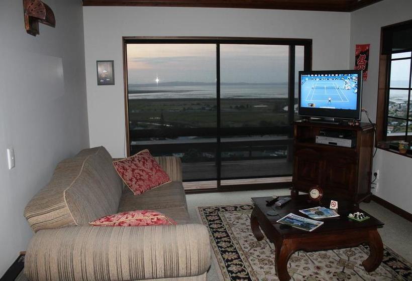 Chartre` Manor B&b 11