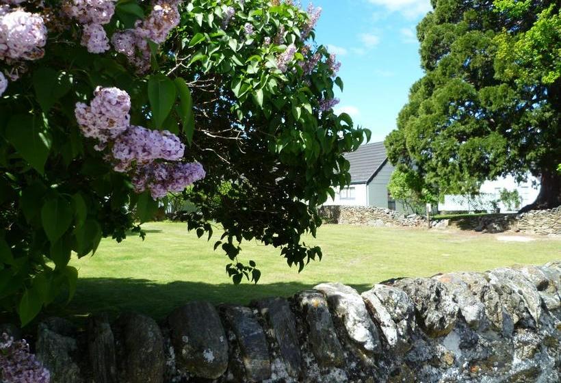 Antique Lodge Motel 12