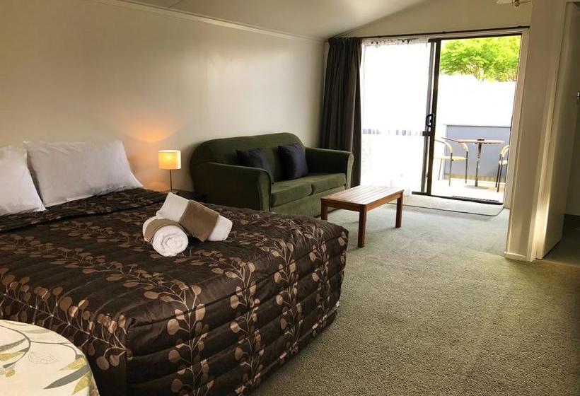 Anderson Park Motel 11