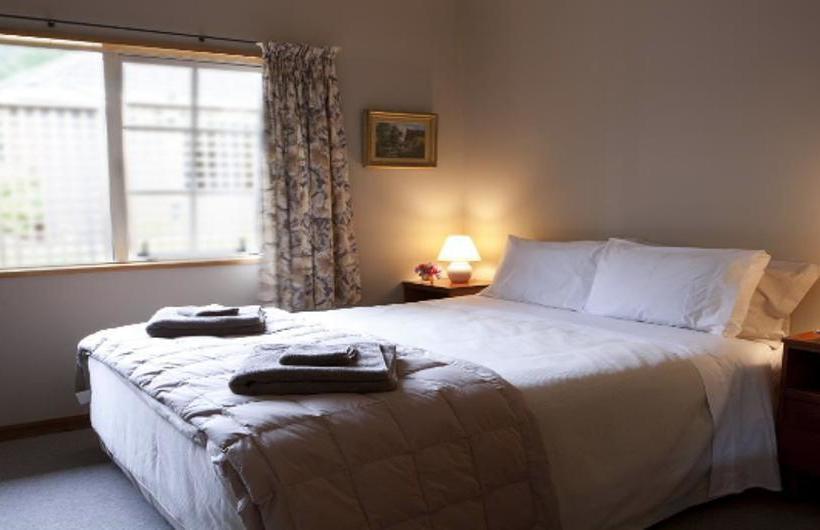 Bed and Breakfast Silver Peaks Lodge 18