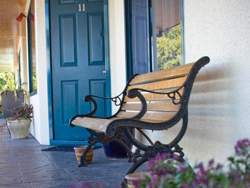 Motel Bassingers Motor Lodge 20