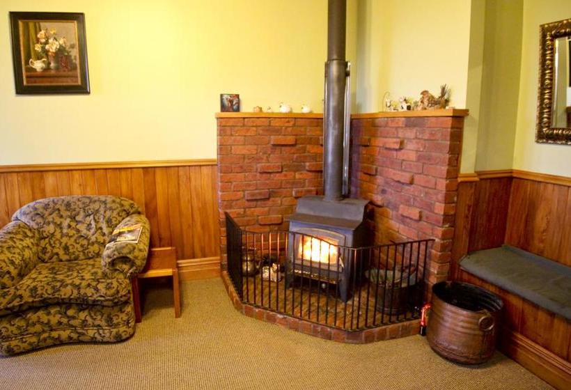 Villa Heights Bed And Breakfast 14