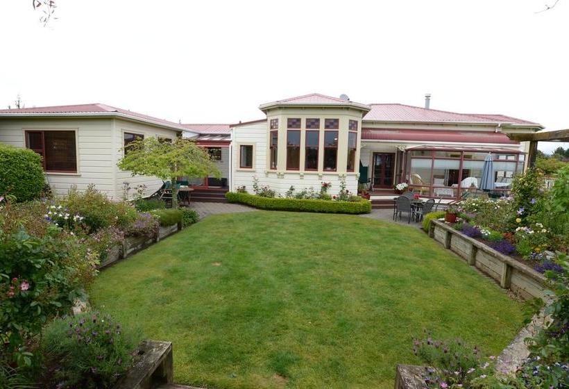 Villa Heights Bed And Breakfast 3