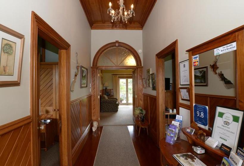 Villa Heights Bed And Breakfast 5