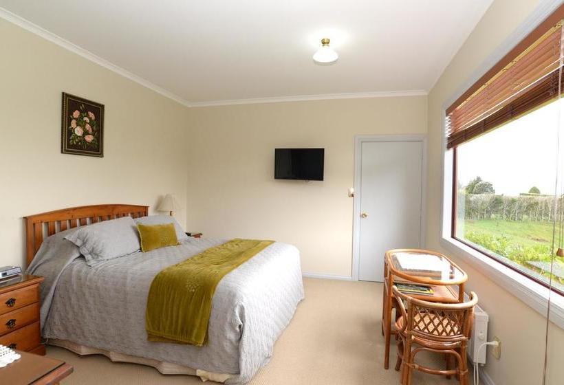 Villa Heights Bed And Breakfast 8